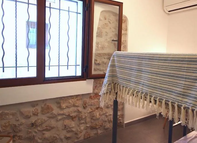 Casa De Pueblo En El Castillo By Costablancarent Feriehus Dénia